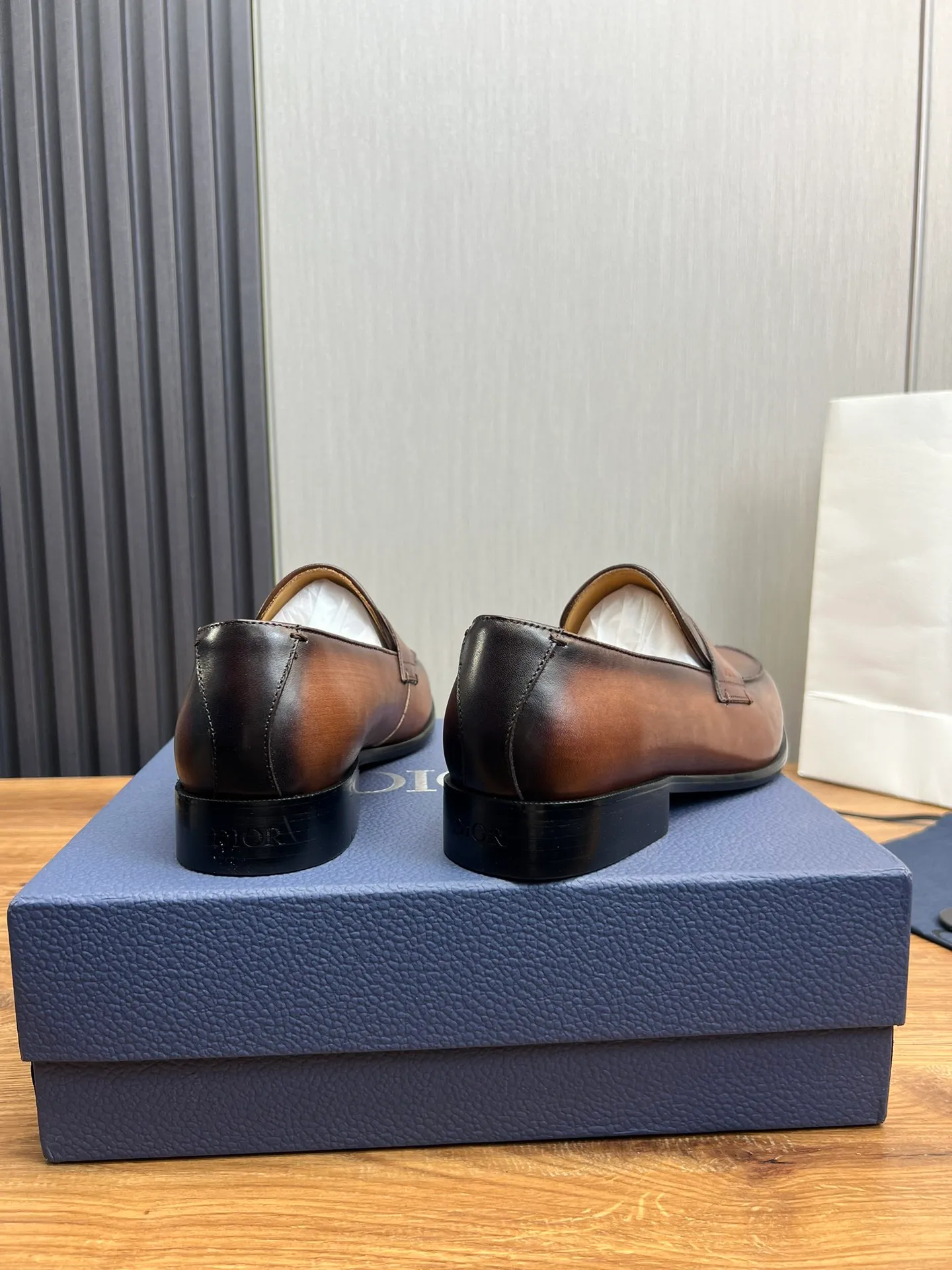Men's men's shoes 💰540💰 Dior men's business casual leather shoes 👞all made of imported original brand leather, just to create a more comfortable wearing experience, upper: original cowhide ➕ imported cowhide lining, original non-slip and wear-resistant rubber outsole ✔️36-45 (45 non-returnable)